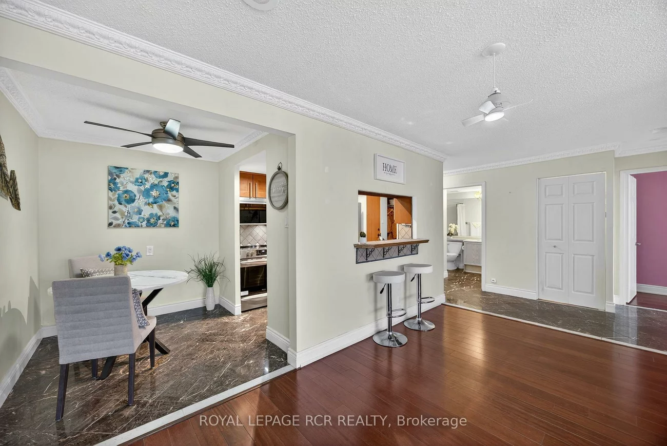 65, Ellen, City Centre, Barrie