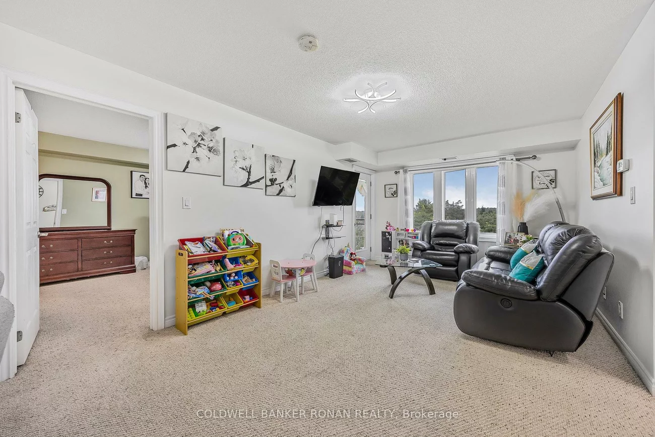 500, Mapleview, Holly, Barrie
