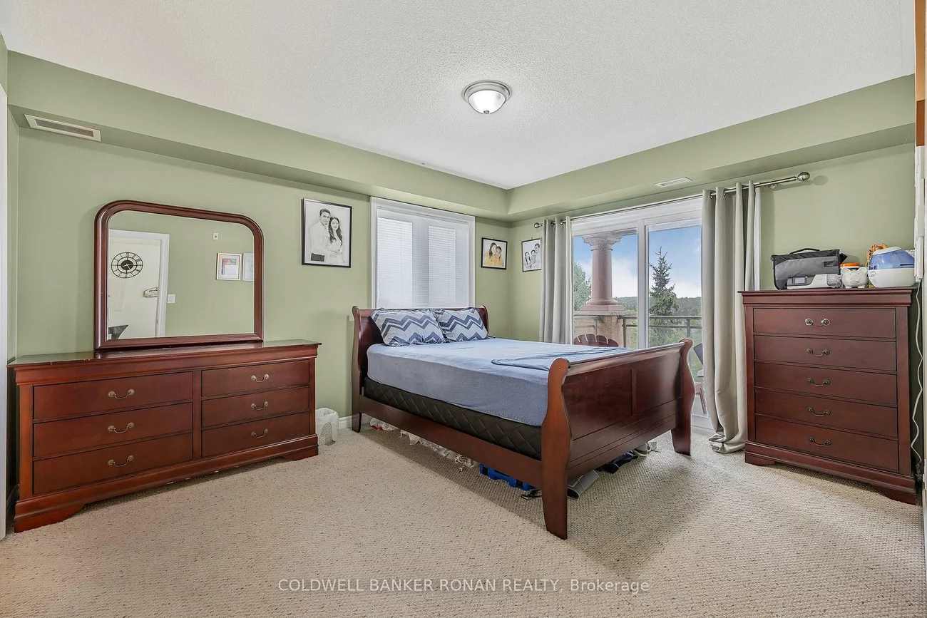 500, Mapleview, Holly, Barrie
