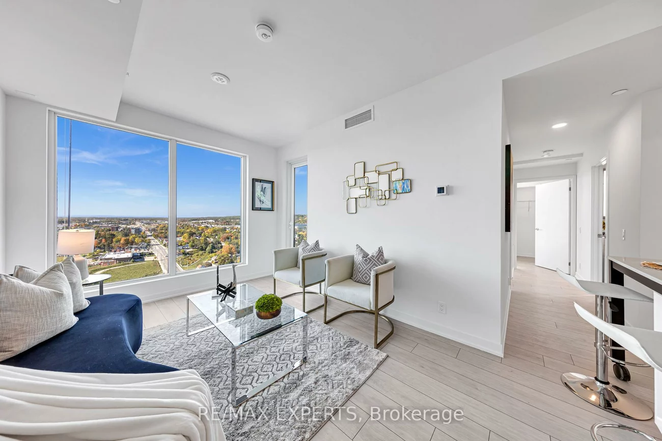 39, Mary, City Centre, Barrie
