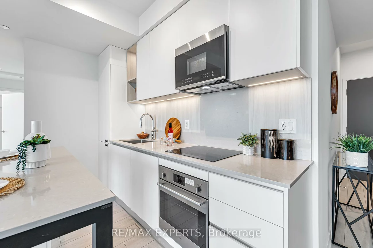 39, Mary, City Centre, Barrie
