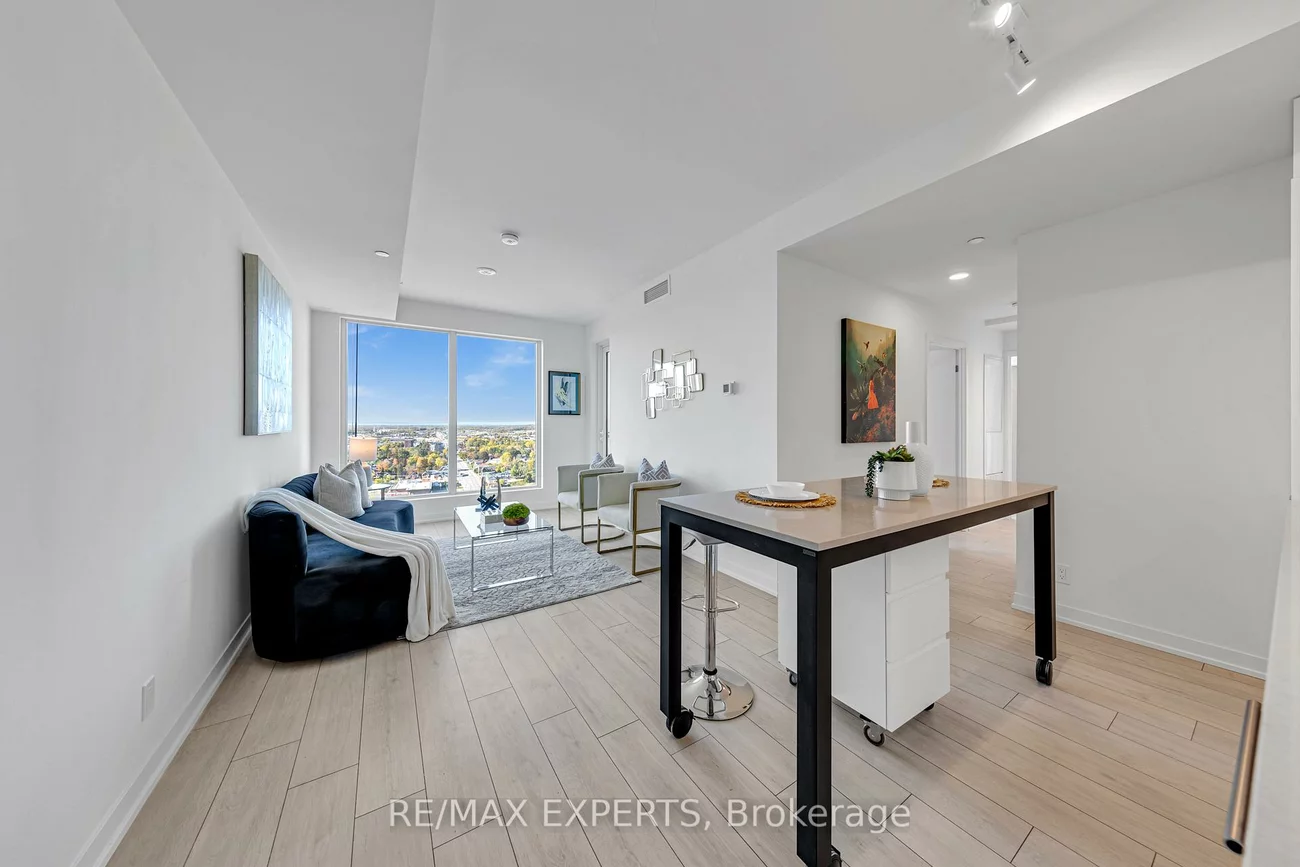 39, Mary, City Centre, Barrie