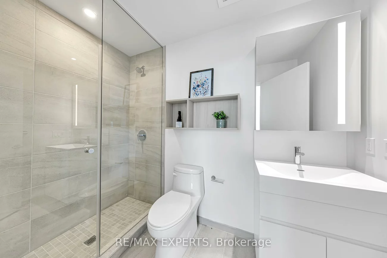 39, Mary, City Centre, Barrie