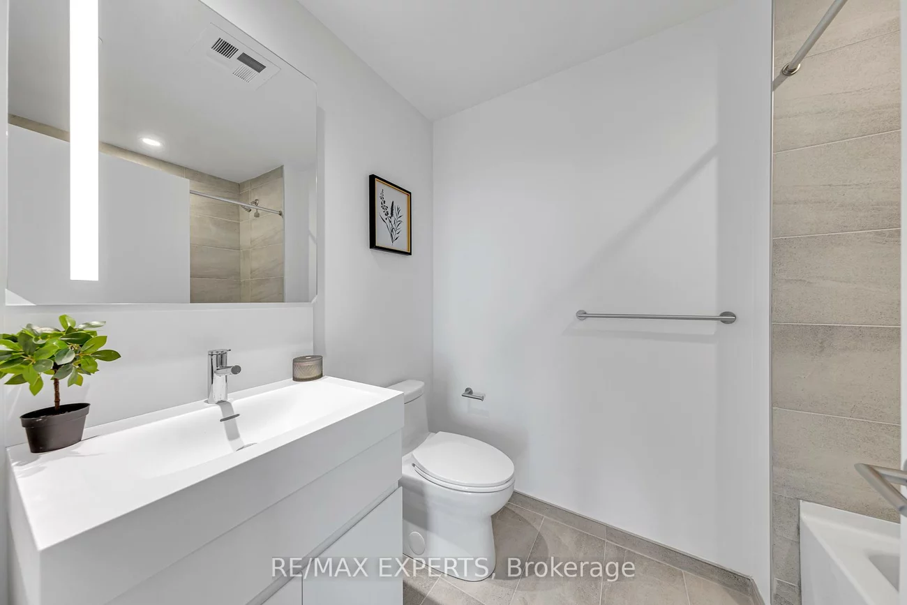 39, Mary, City Centre, Barrie