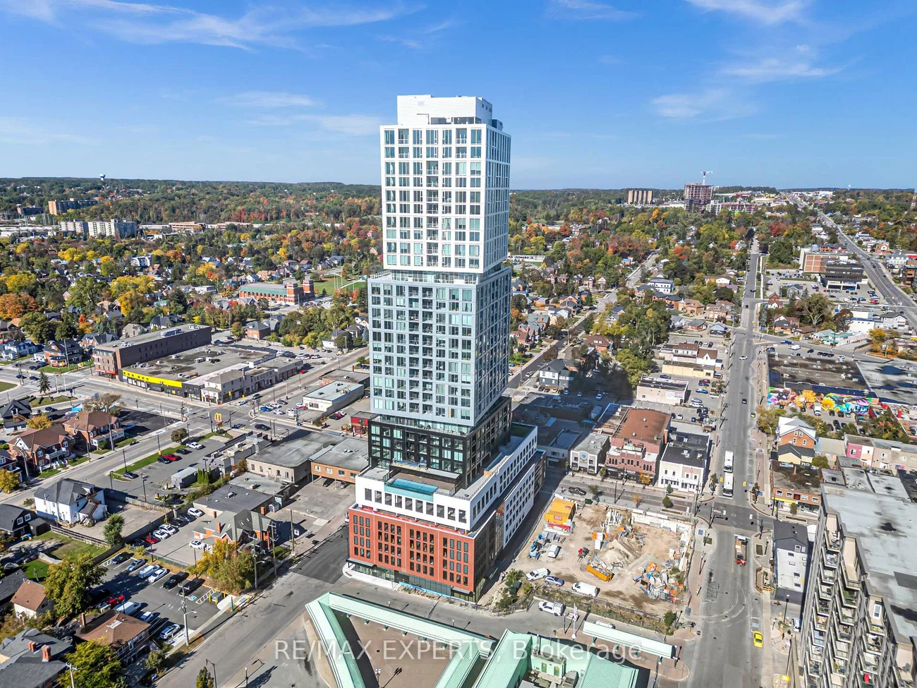 39, Mary, City Centre, Barrie