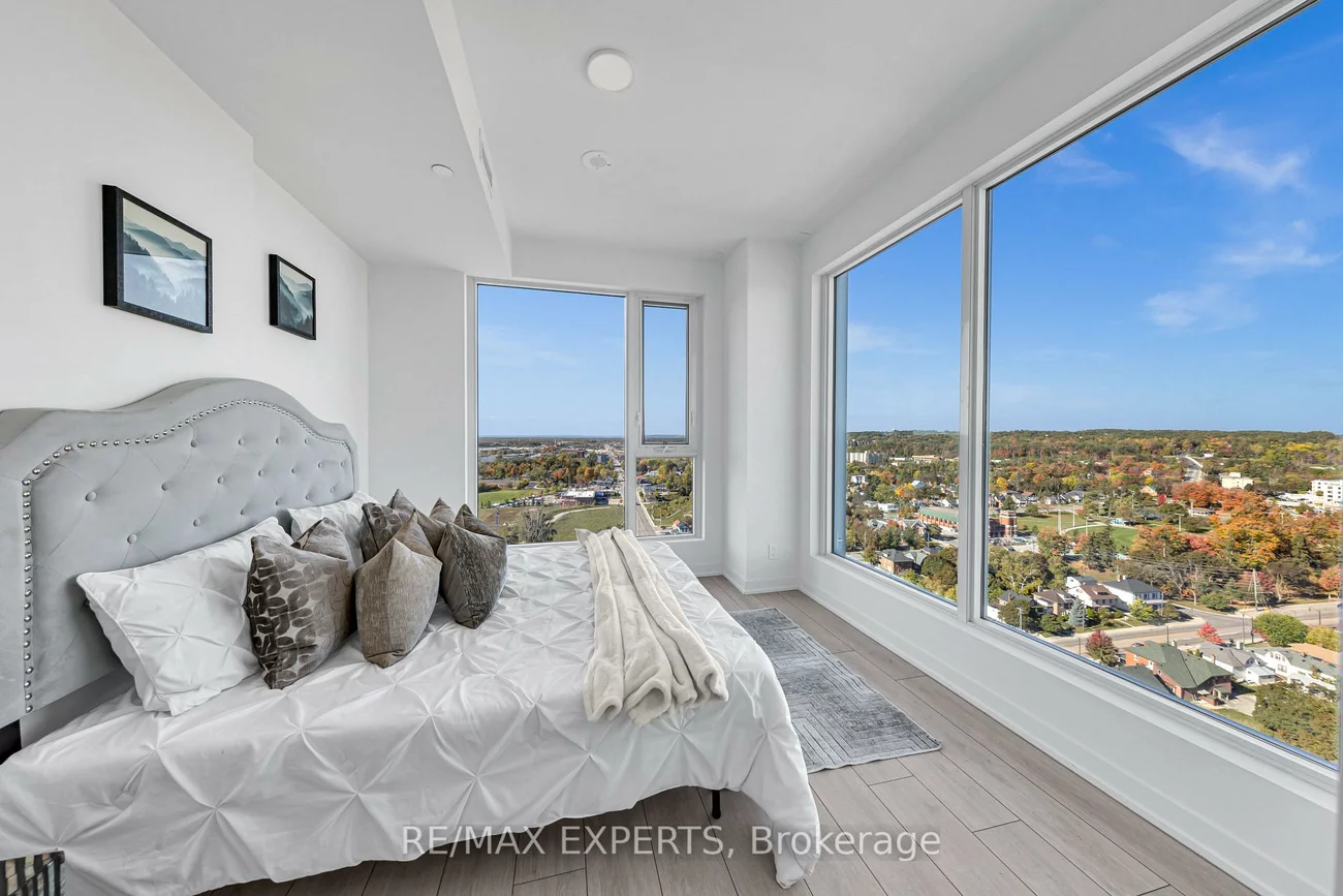 39, Mary, City Centre, Barrie