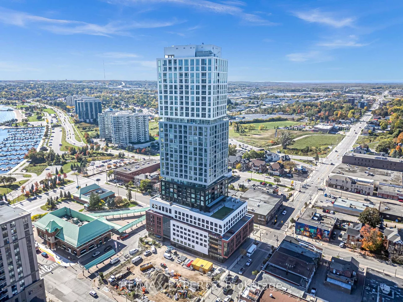 39, Mary, City Centre, Barrie