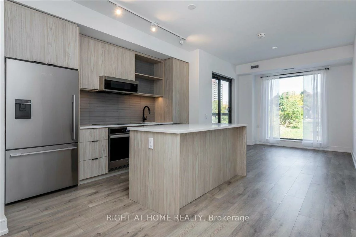 185, Dunlop, Lakeshore, Barrie