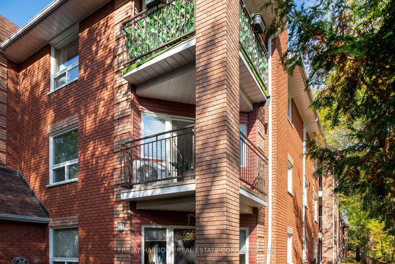 131, Clapperton, Wellington, Barrie