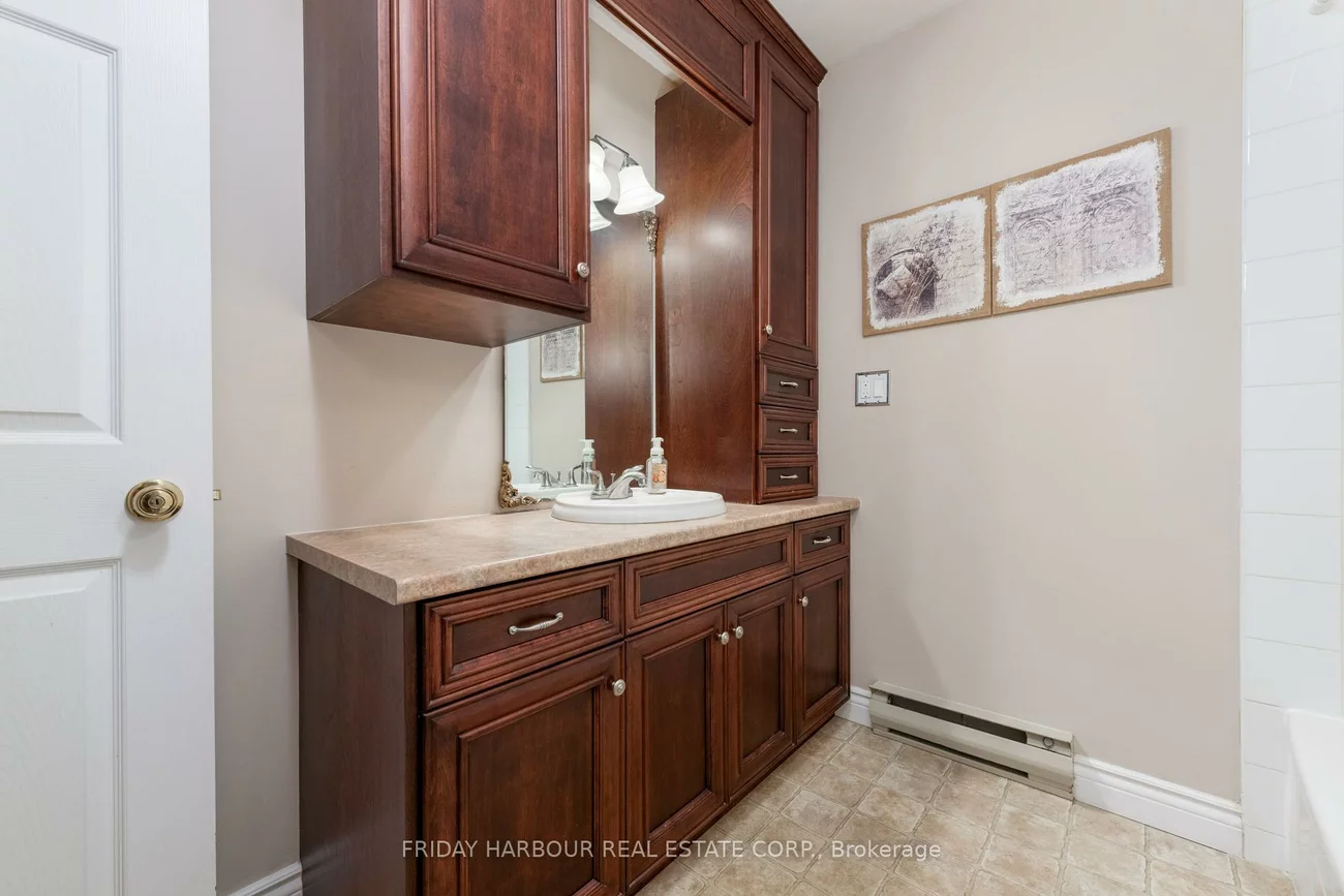 131, Clapperton, Wellington, Barrie