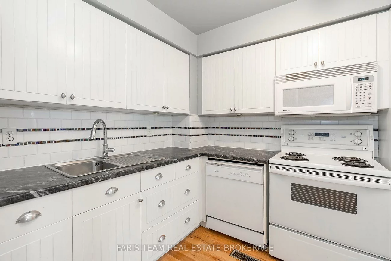 52, Adelaide, Allandale, Barrie