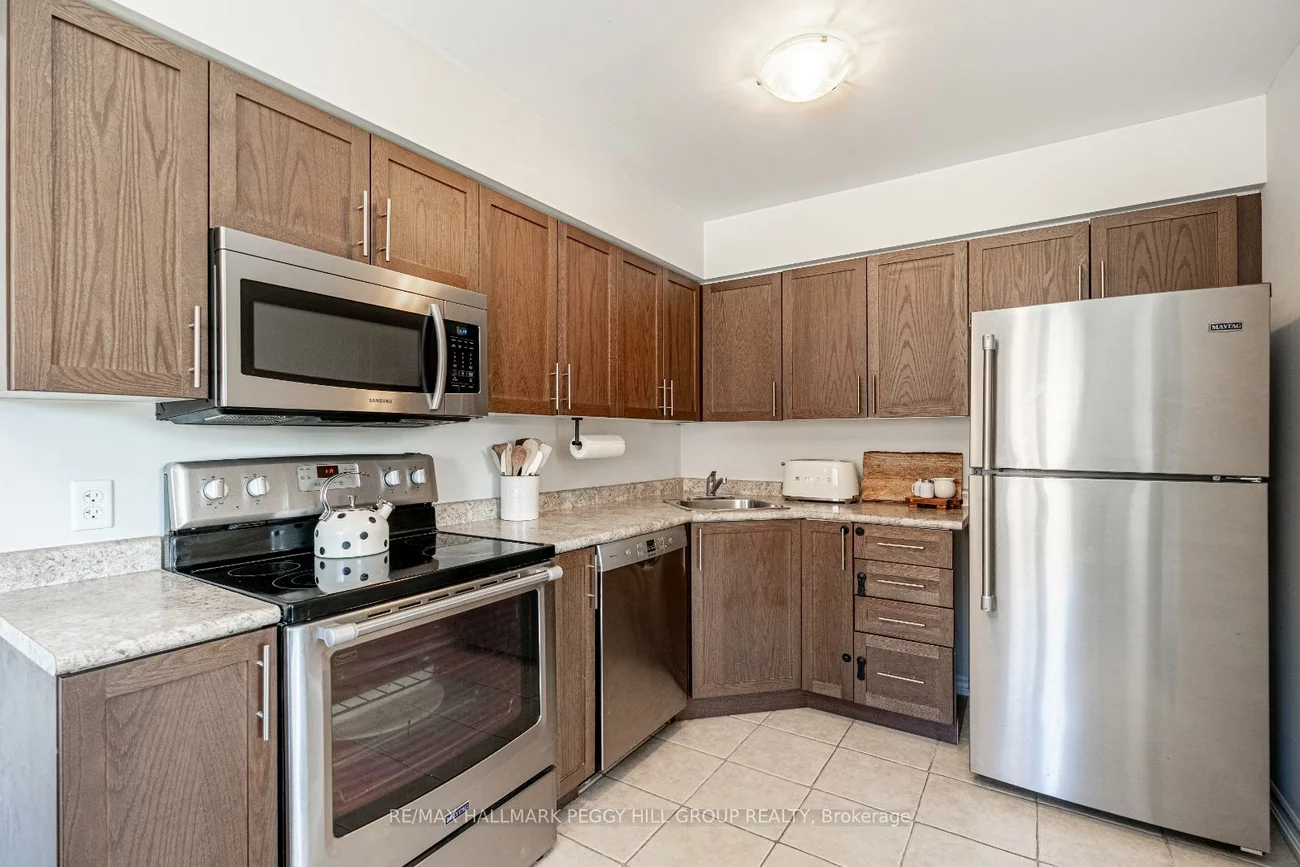 25, Madelaine, Painswick South, Barrie