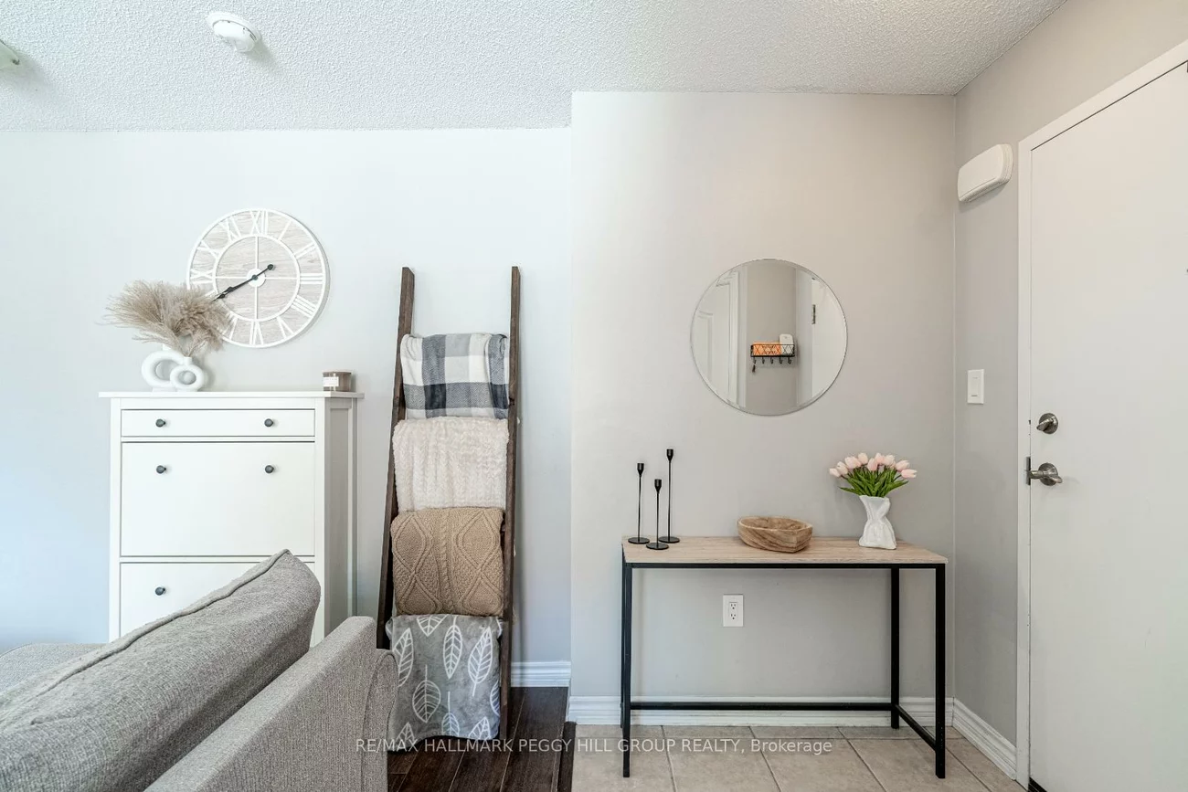 25, Madelaine, Painswick South, Barrie