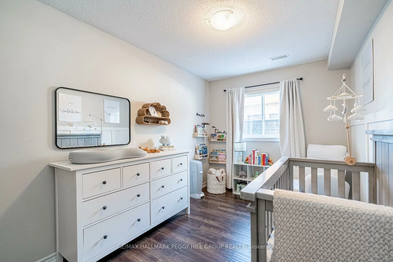 25, Madelaine, Painswick South, Barrie