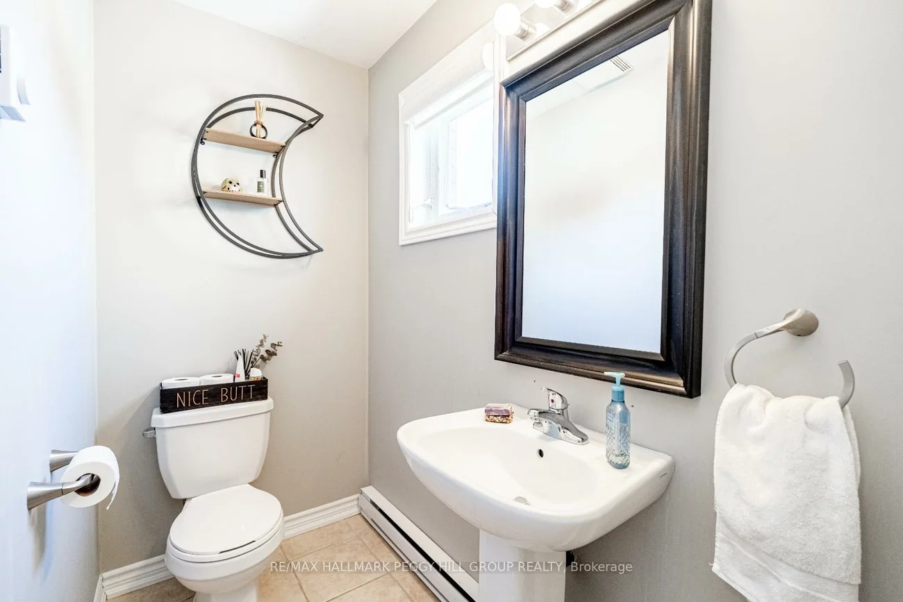 25, Madelaine, Painswick South, Barrie