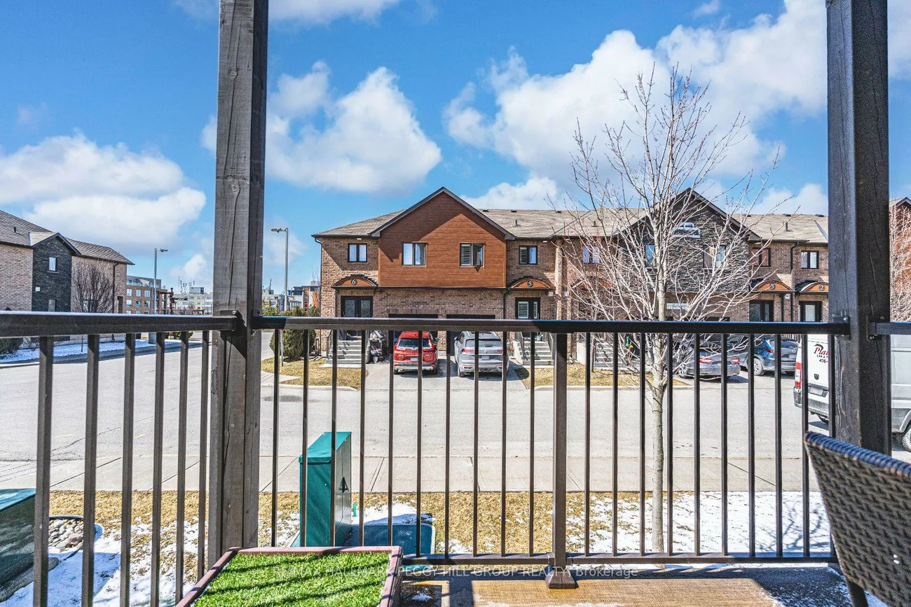 25, Madelaine, Painswick South, Barrie