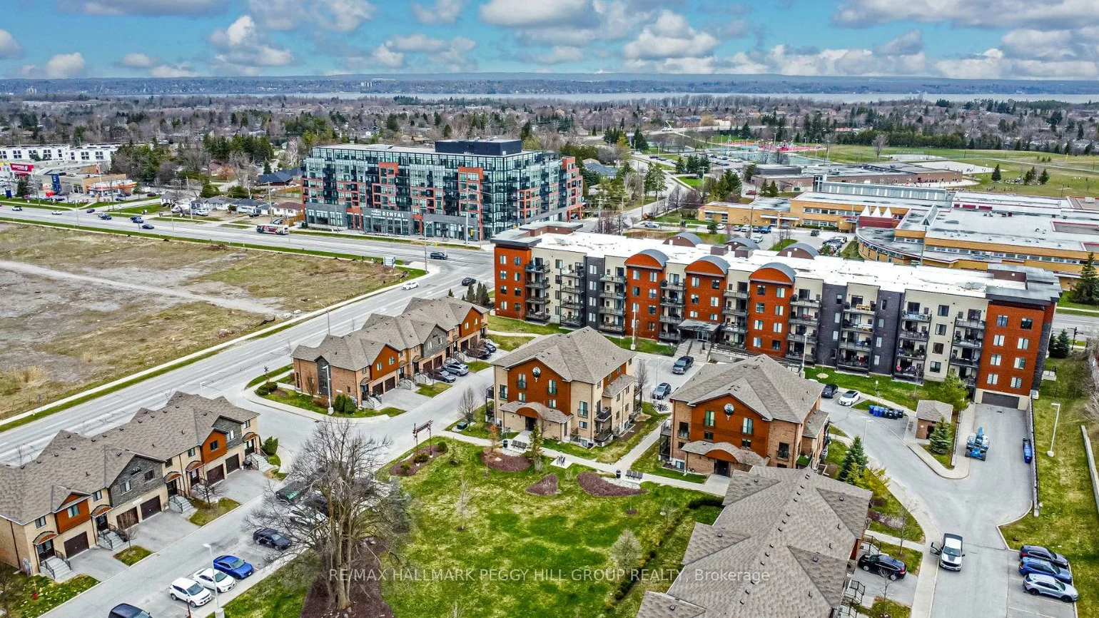 25, Madelaine, Painswick South, Barrie