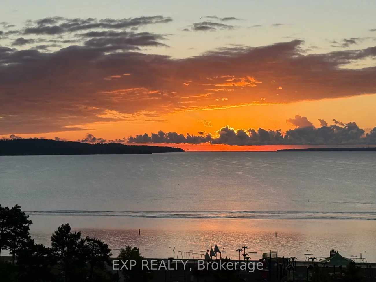 75, Ellen, City Centre, Barrie