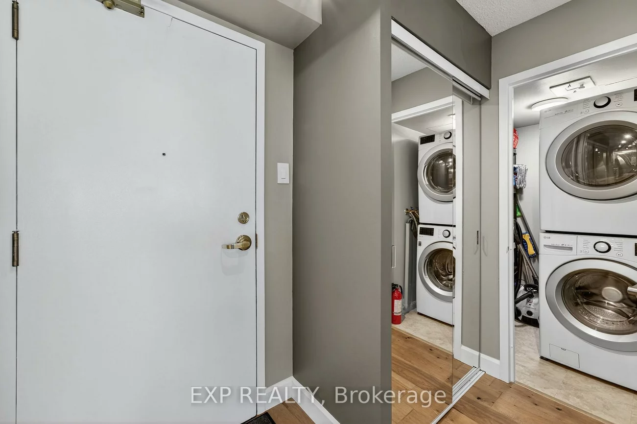 75, Ellen, City Centre, Barrie