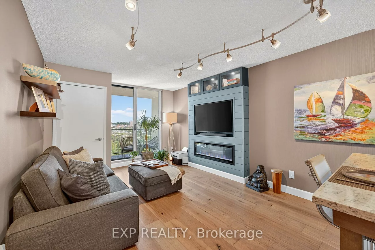 75, Ellen, City Centre, Barrie