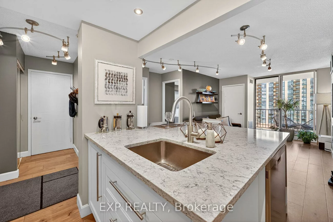 75, Ellen, City Centre, Barrie