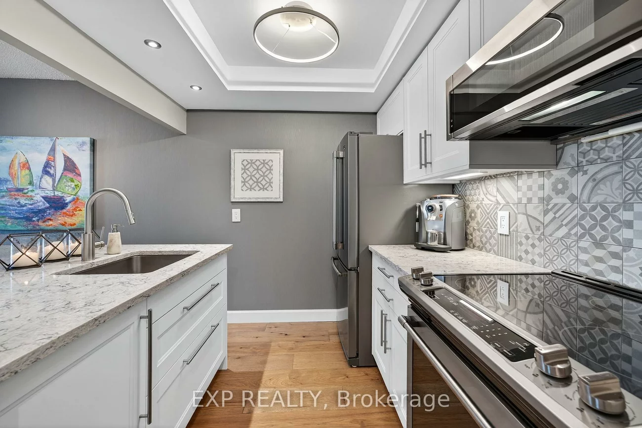 75, Ellen, City Centre, Barrie