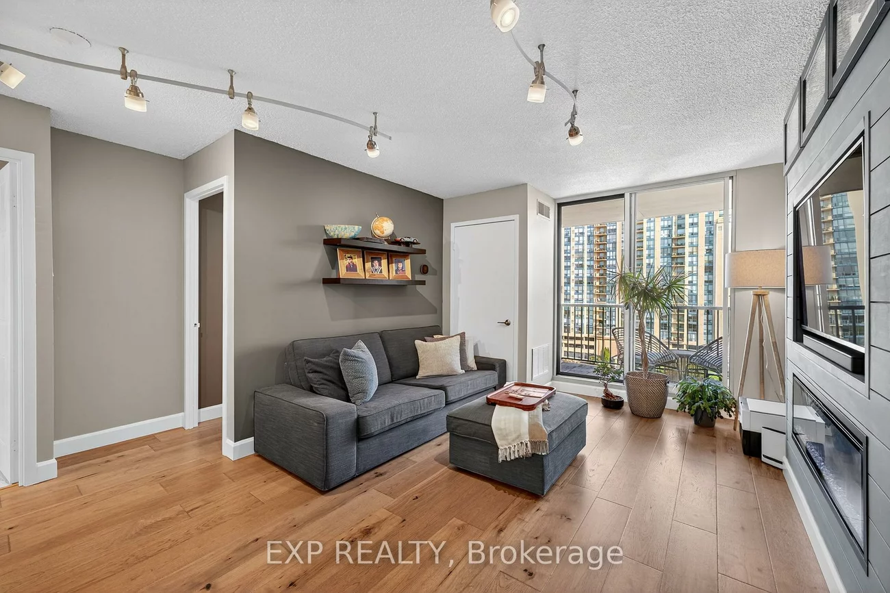 75, Ellen, City Centre, Barrie