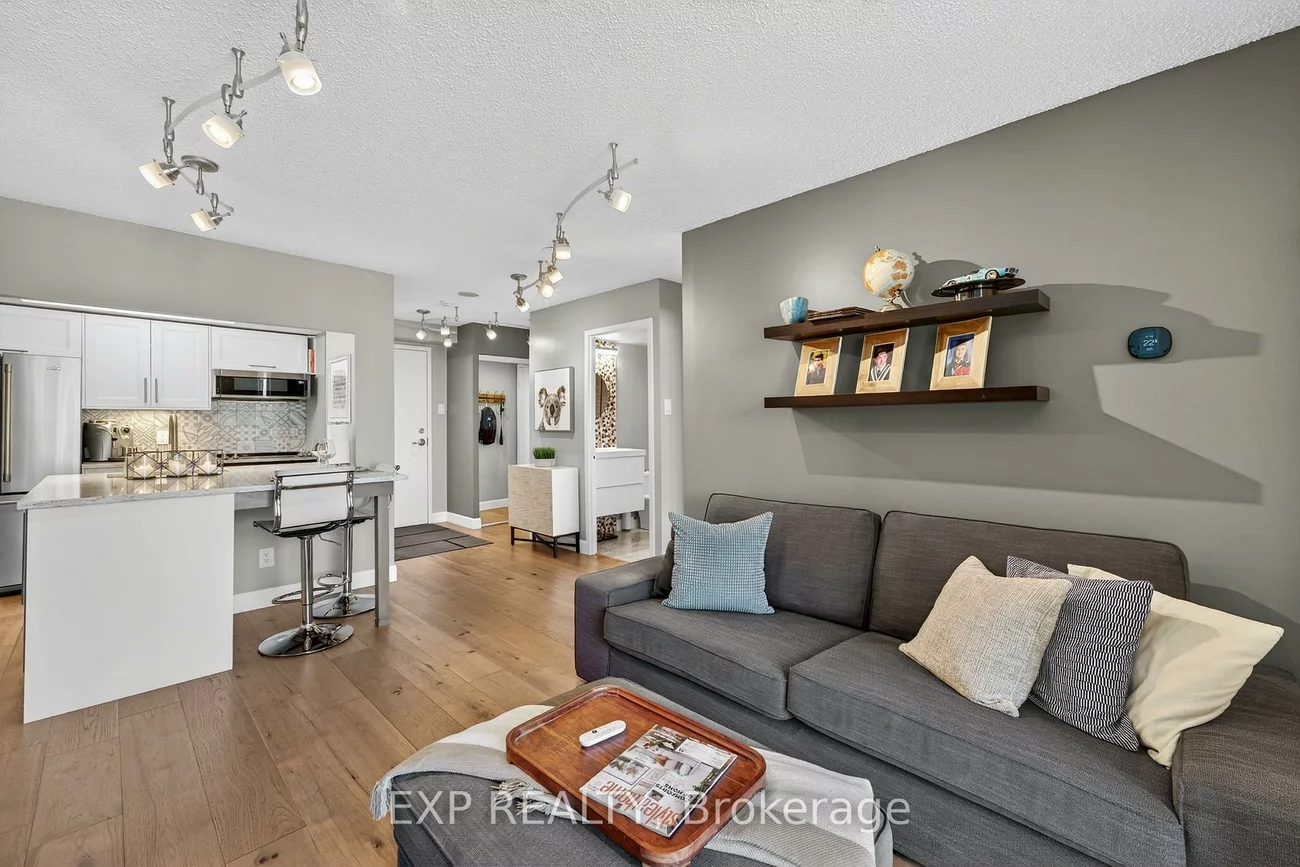 75, Ellen, City Centre, Barrie