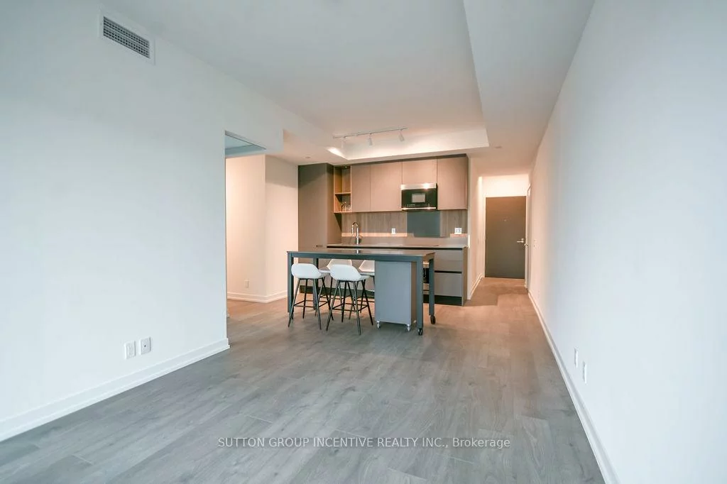 39, Mary, City Centre, Barrie