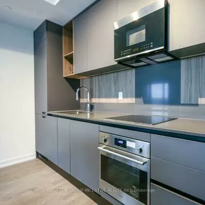 39, Mary, City Centre, Barrie