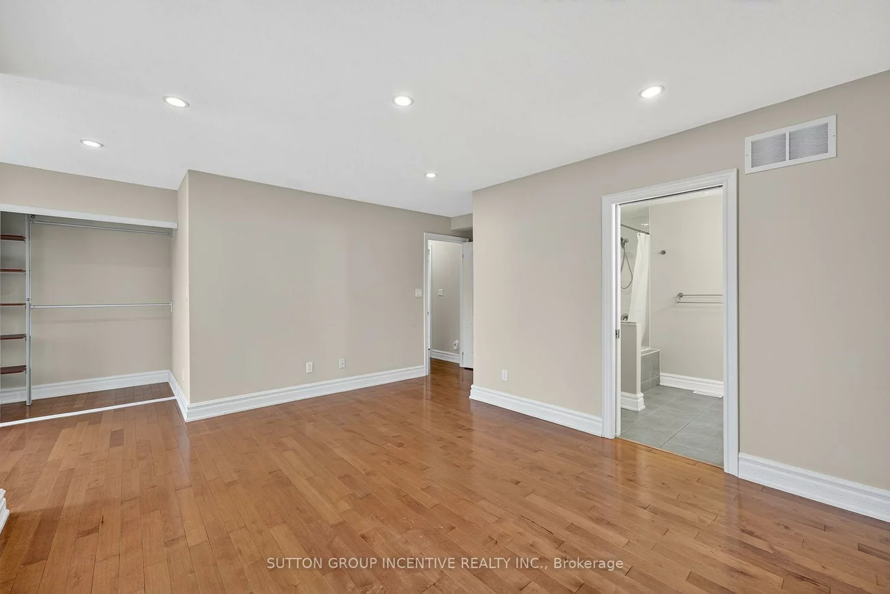 23, White Oaks, Lakeshore, Barrie
