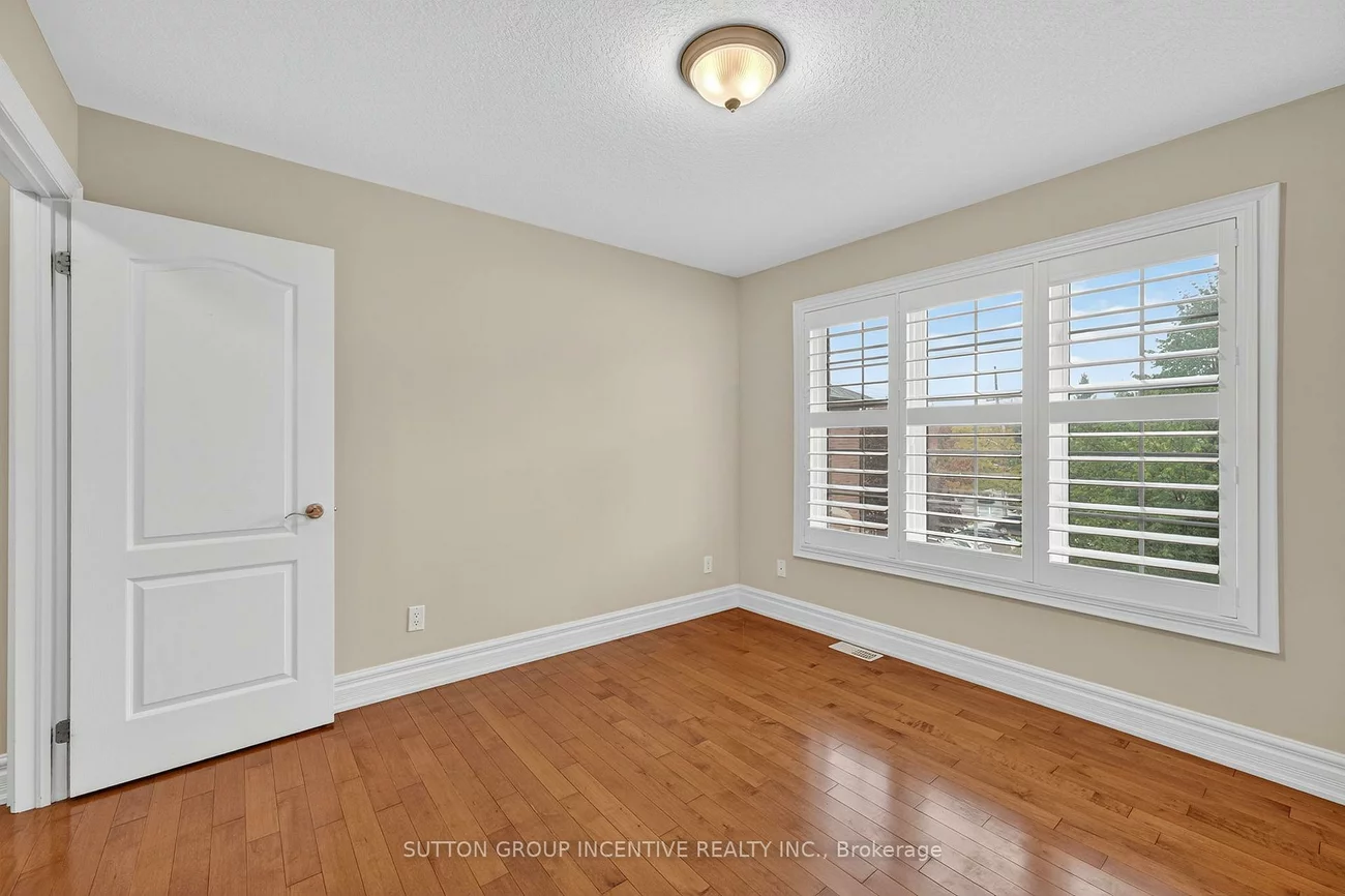 23, White Oaks, Lakeshore, Barrie