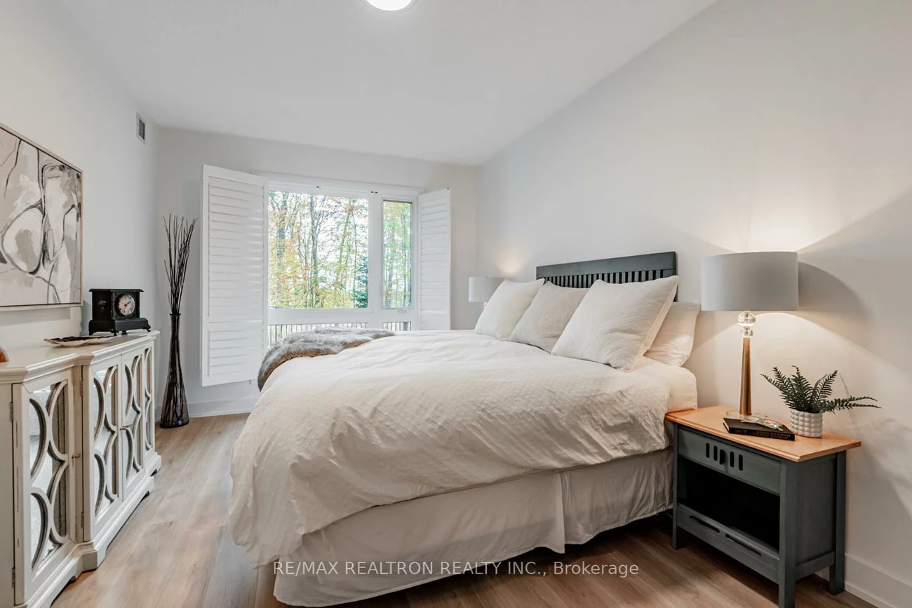 302, Essa, Ardagh, Barrie