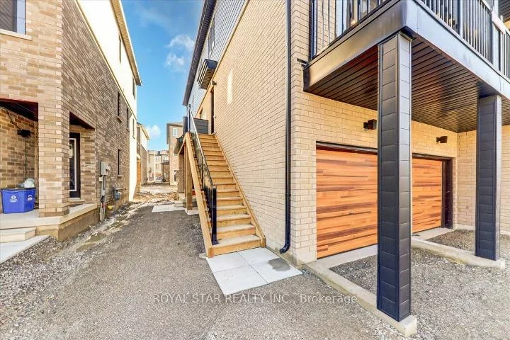 14, Pumpkin Cor, Innis-Shore, Barrie