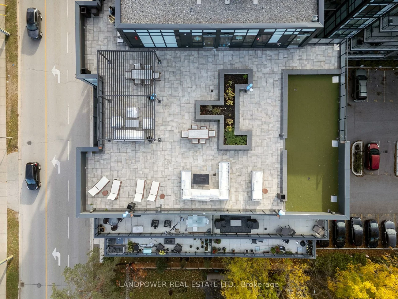 681, Yonge, Painswick South, Barrie