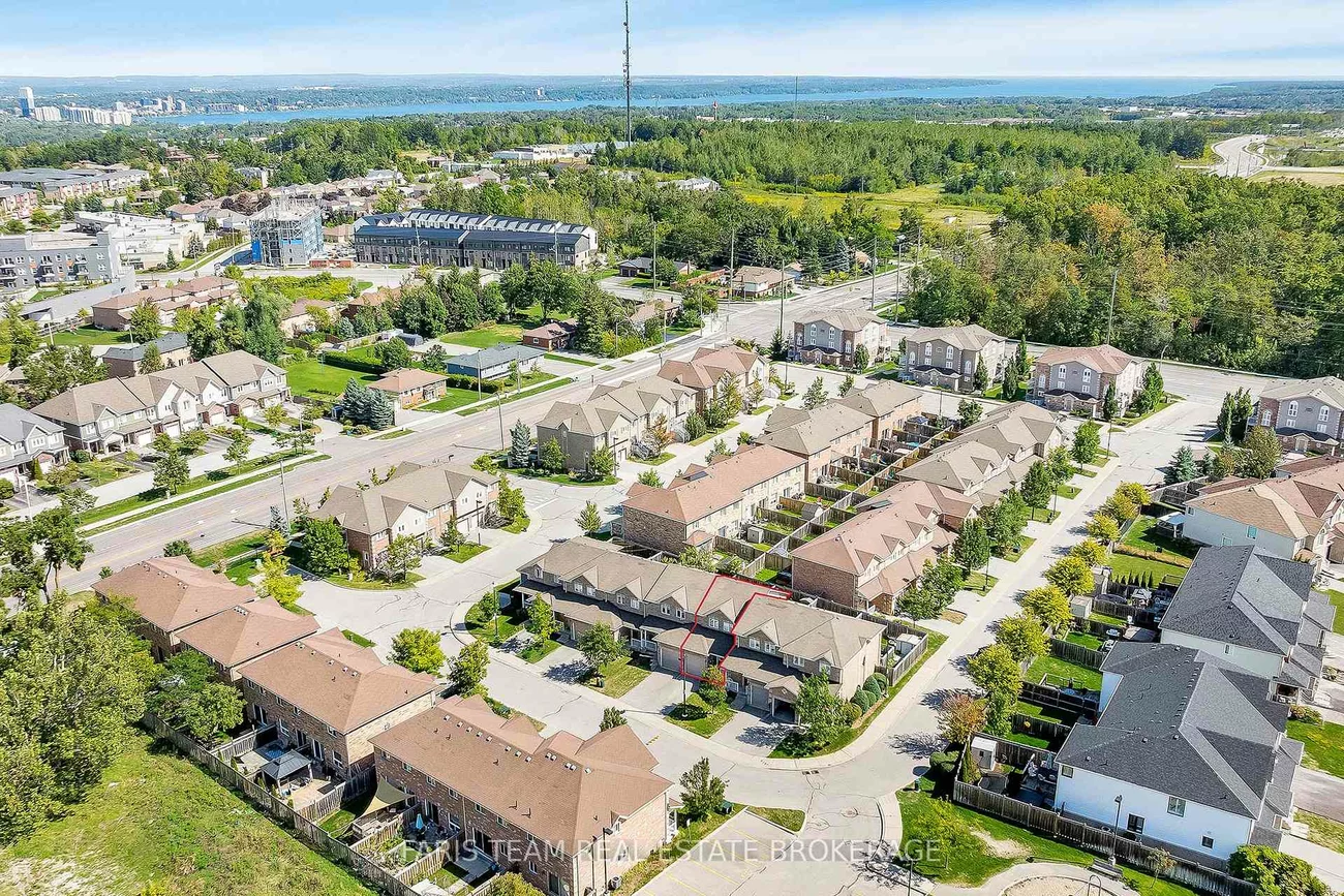 30, Southwoods, Holly, Barrie