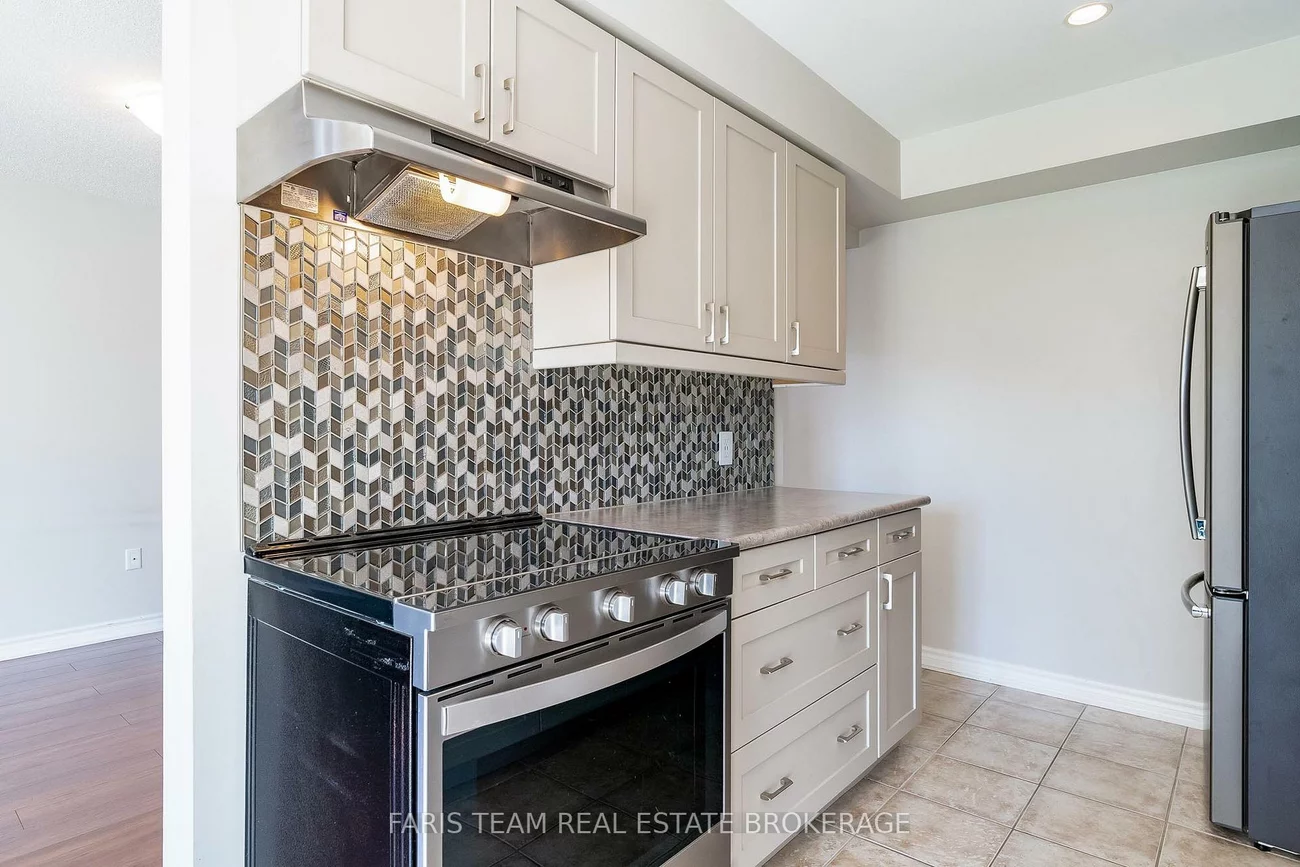 30, Southwoods, Holly, Barrie