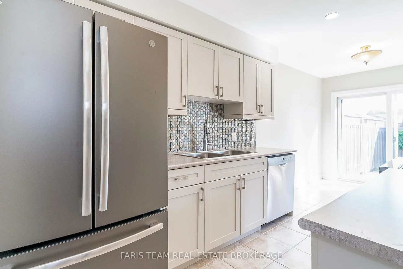 30, Southwoods, Holly, Barrie