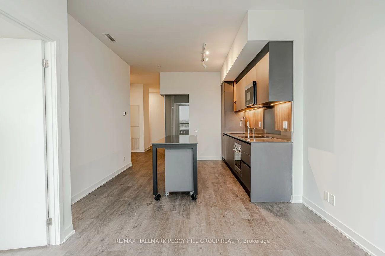 39, Mary, City Centre, Barrie