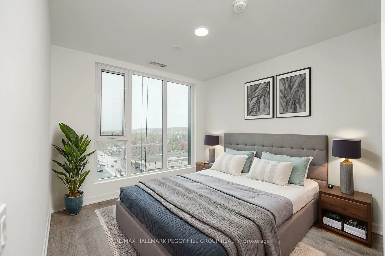 39, Mary, City Centre, Barrie