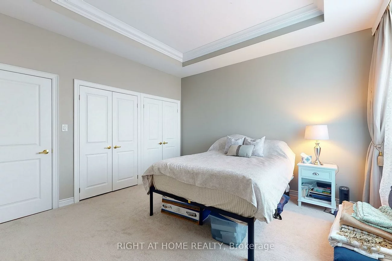 37, Ellen, Lakeshore, Barrie