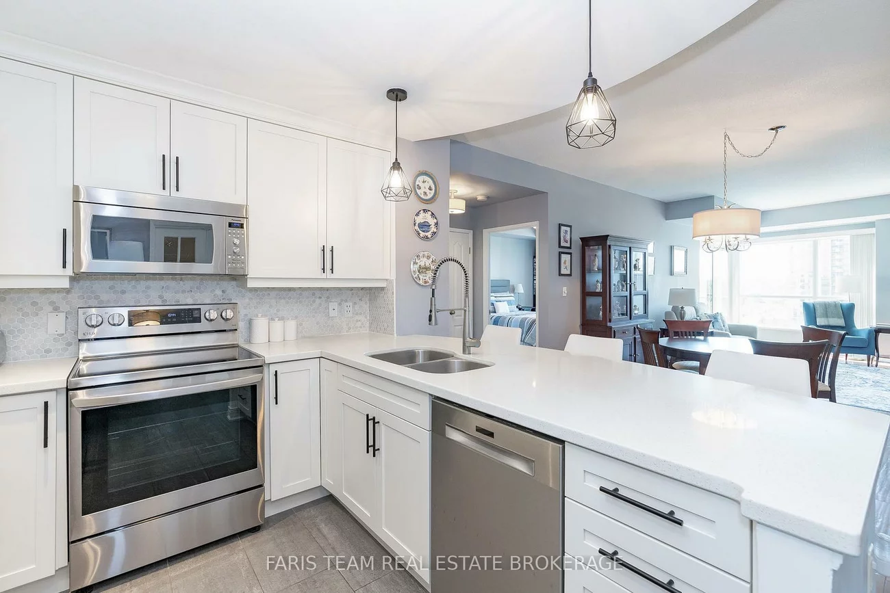 2, Toronto, City Centre, Barrie