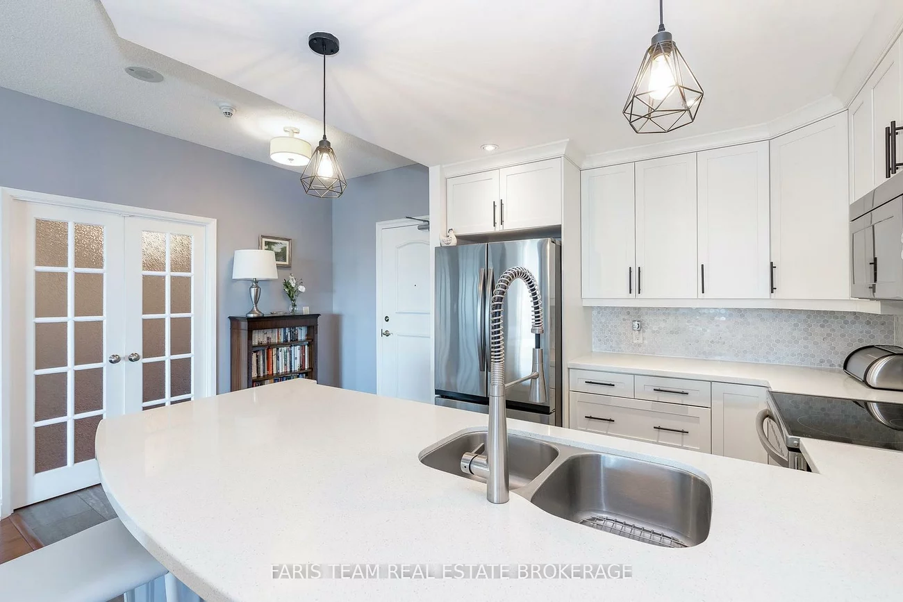 2, Toronto, City Centre, Barrie