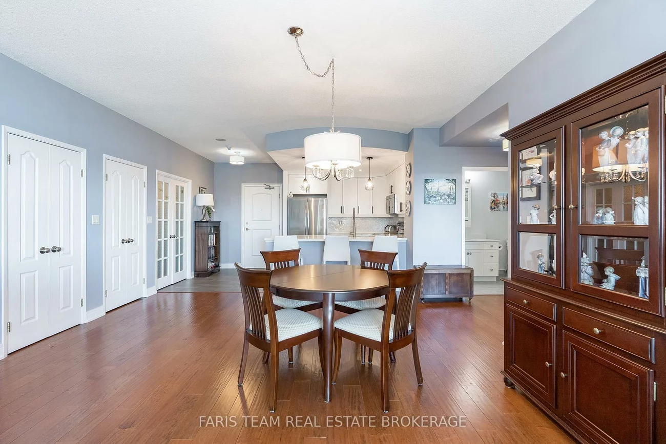 2, Toronto, City Centre, Barrie