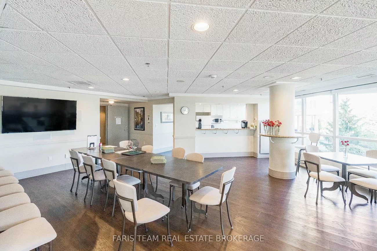 2, Toronto, City Centre, Barrie