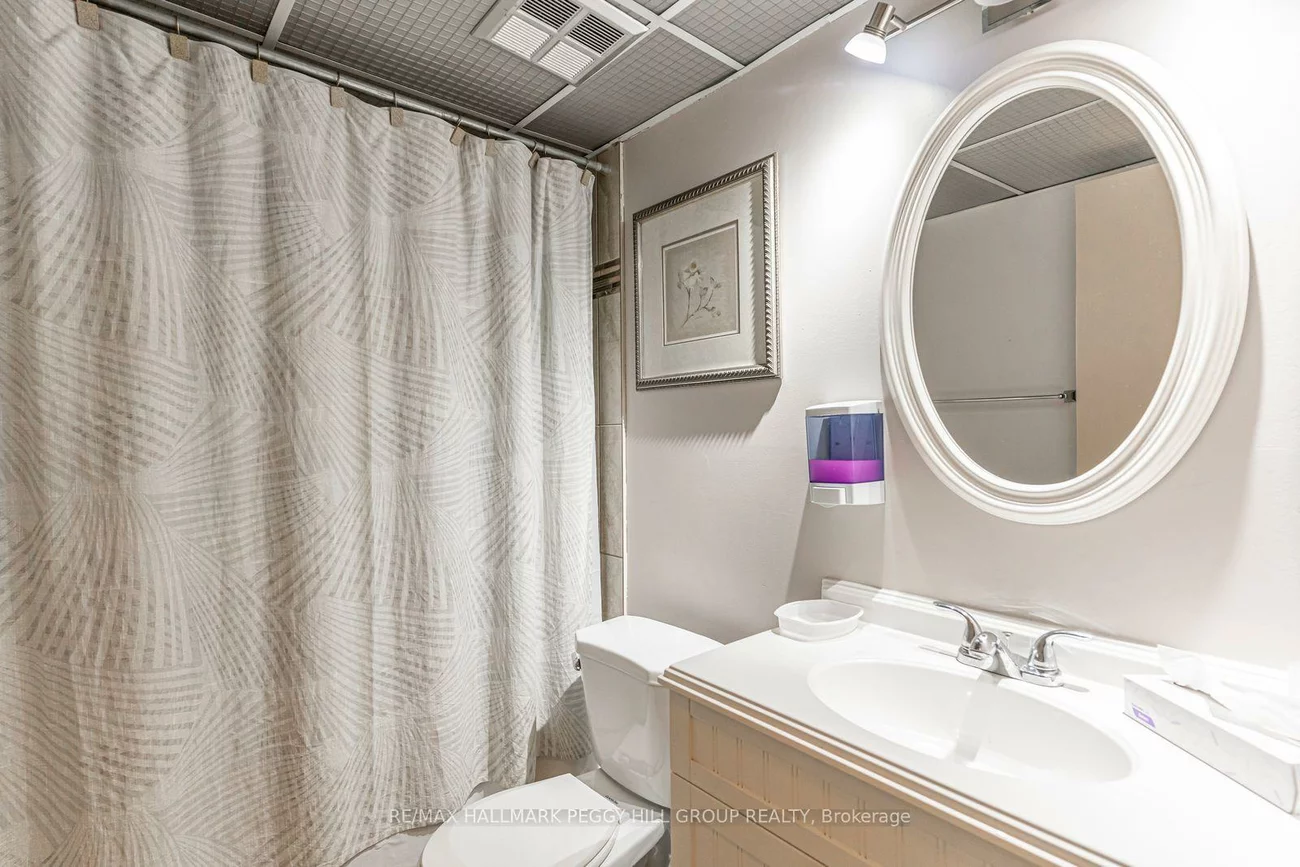 181, Collier, North Shore, Barrie