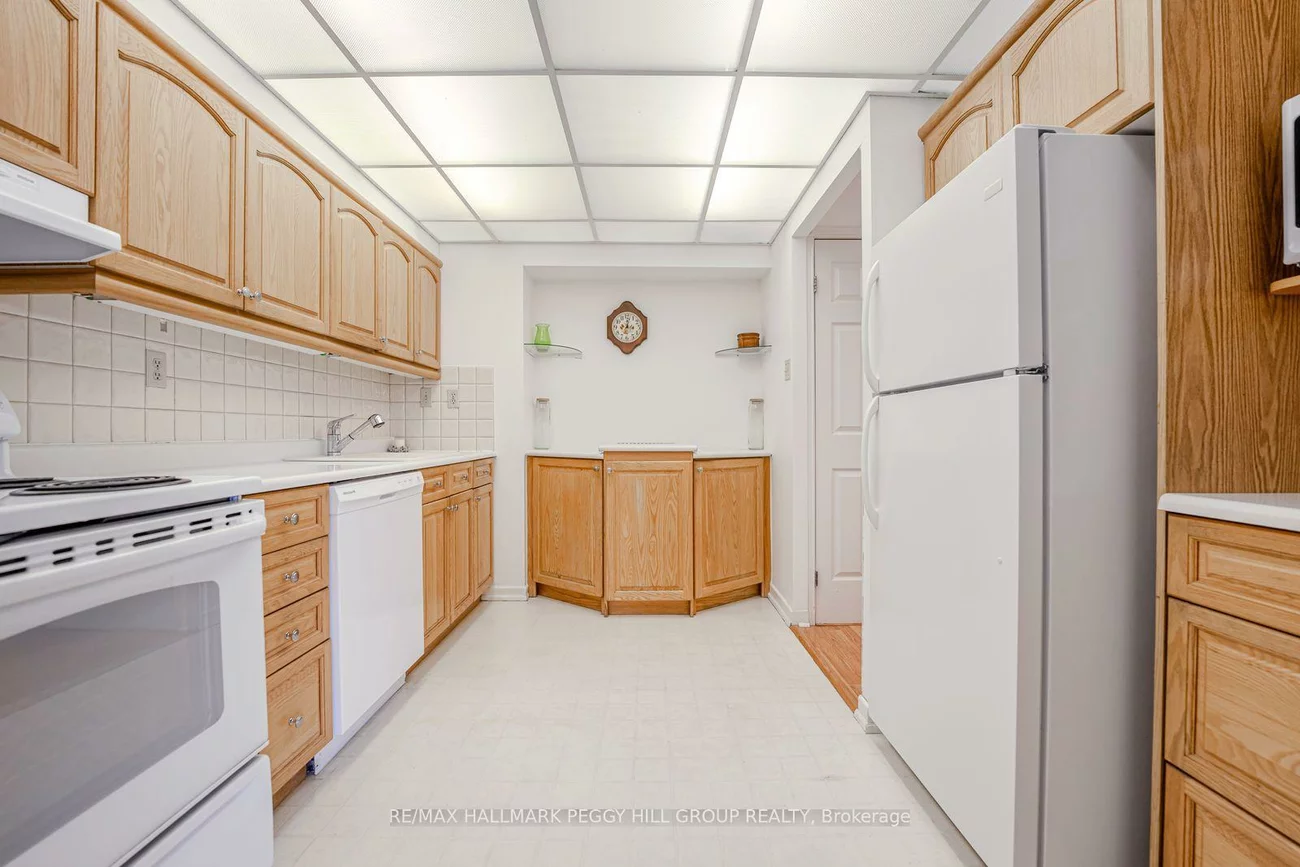 181, Collier, North Shore, Barrie