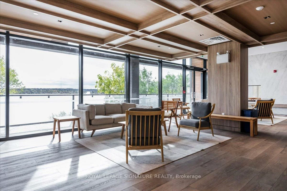 185, Dunlop, Lakeshore, Barrie