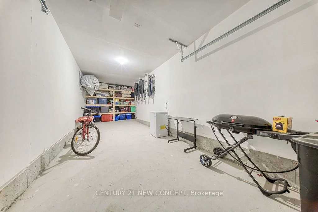 32, Magnolia, Innis-Shore, Barrie