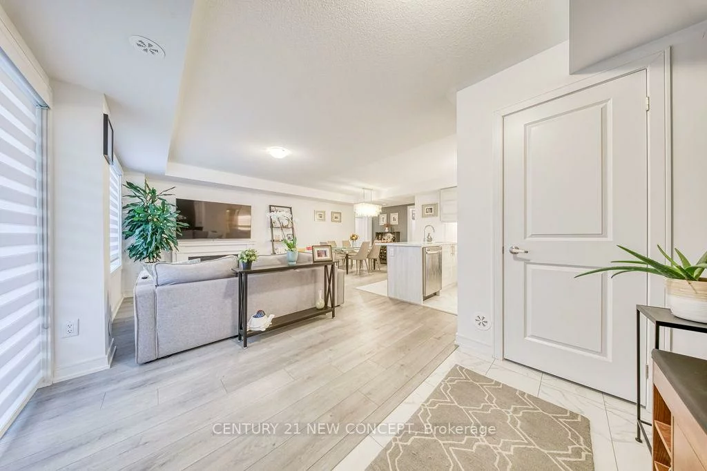 32, Magnolia, Innis-Shore, Barrie